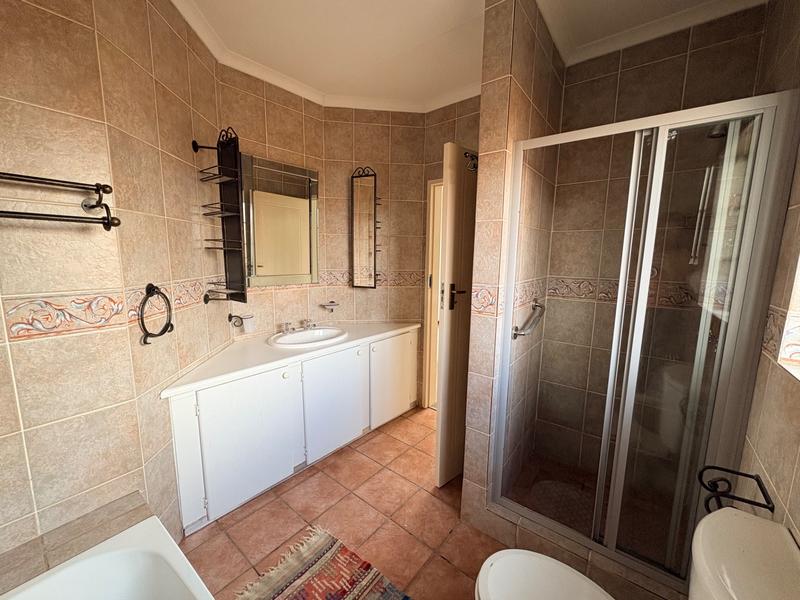 4 Bedroom Property for Sale in Hennopspark Gauteng