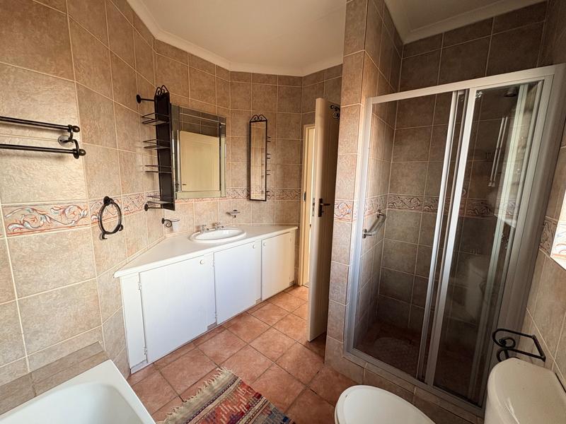 4 Bedroom Property for Sale in Hennopspark Gauteng