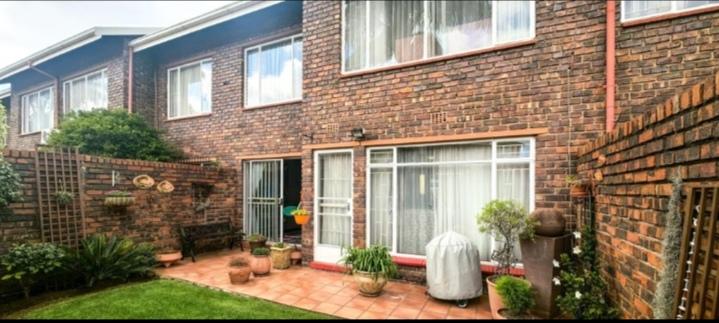 2 Bedroom Property for Sale in Birchleigh Gauteng