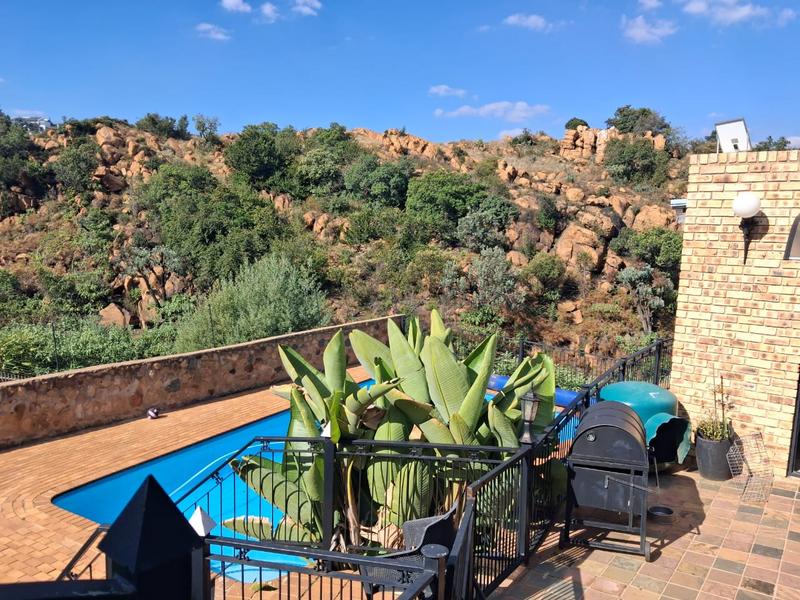 3 Bedroom Property for Sale in Oakdene Gauteng