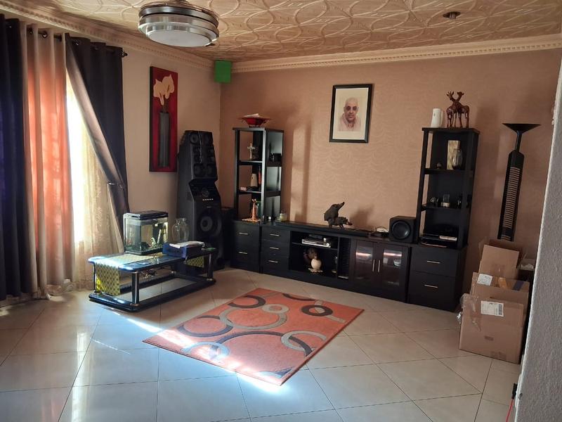 3 Bedroom Property for Sale in Oakdene Gauteng