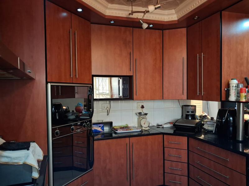 3 Bedroom Property for Sale in Oakdene Gauteng