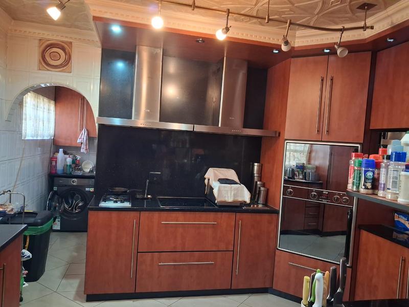 3 Bedroom Property for Sale in Oakdene Gauteng