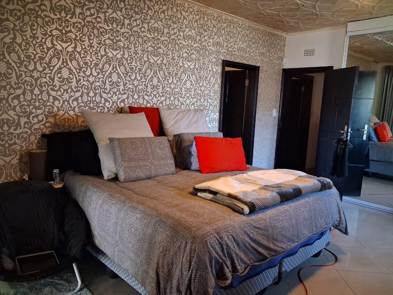 3 Bedroom Property for Sale in Oakdene Gauteng