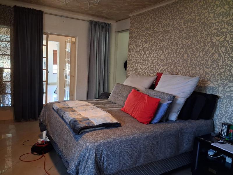 3 Bedroom Property for Sale in Oakdene Gauteng