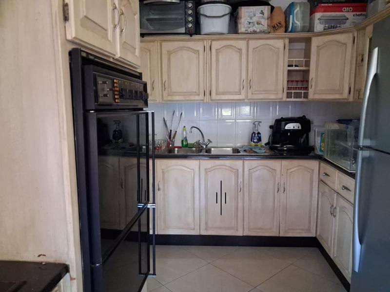 3 Bedroom Property for Sale in Oakdene Gauteng
