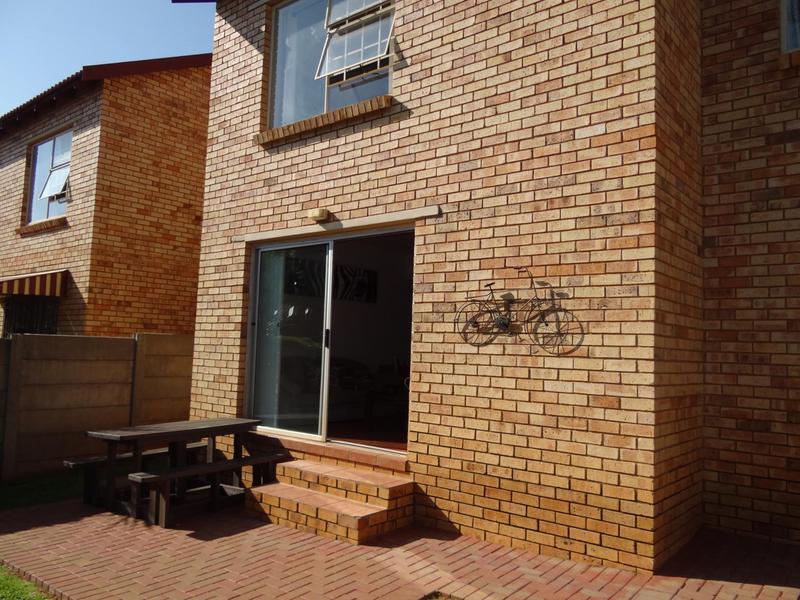 To Let 3 Bedroom Property for Rent in Allens Nek Gauteng