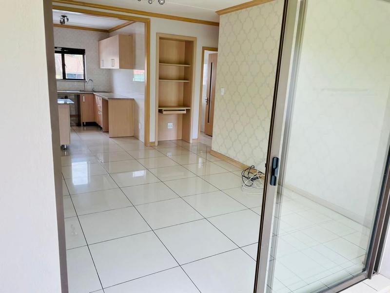 To Let 2 Bedroom Property for Rent in Noordwyk Gauteng