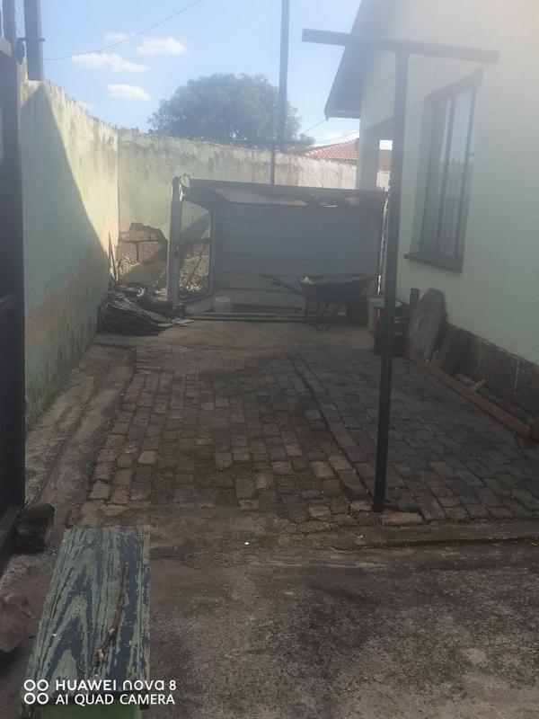 3 Bedroom Property for Sale in Jabavu Gauteng