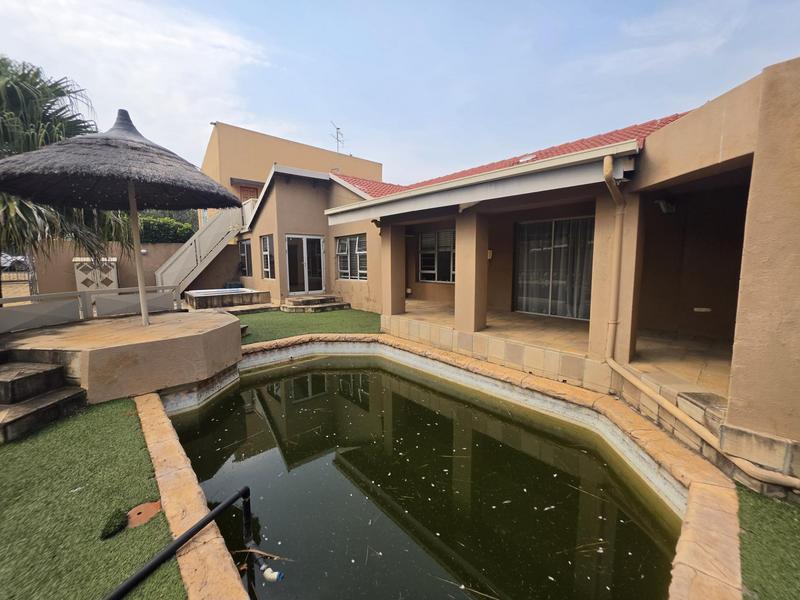 4 Bedroom Property for Sale in Brackendowns Gauteng