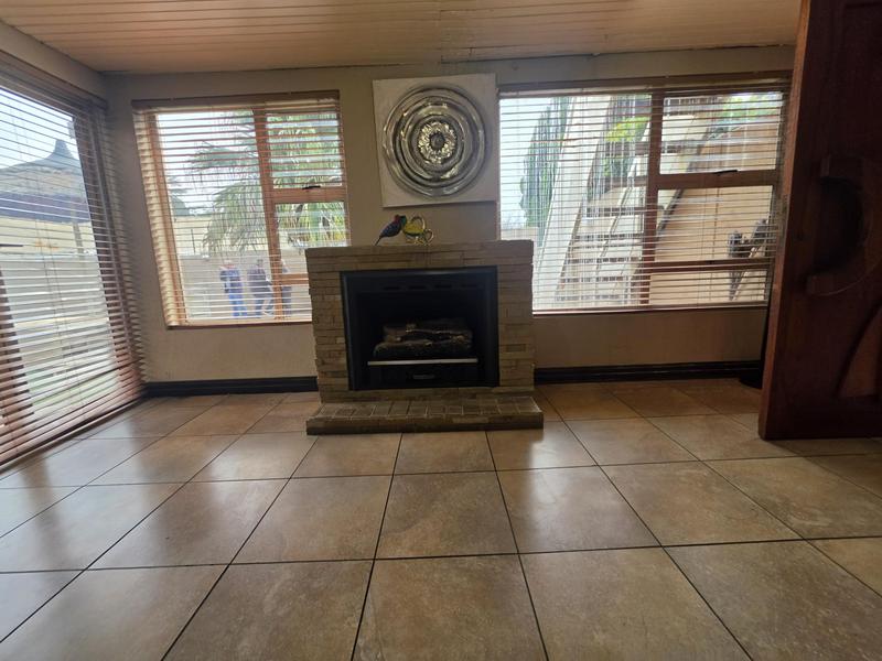 4 Bedroom Property for Sale in Brackendowns Gauteng