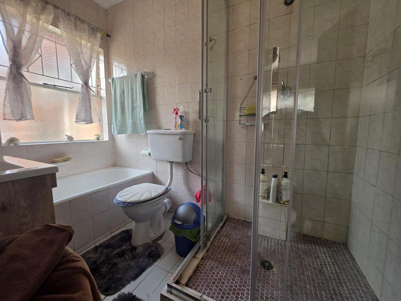 3 Bedroom Property for Sale in Brackendowns Gauteng