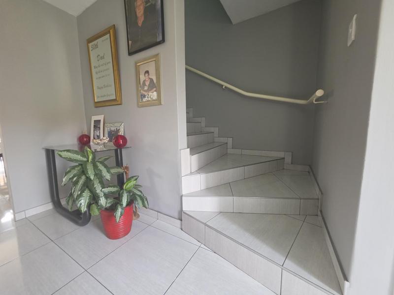 3 Bedroom Property for Sale in Brackenhurst Gauteng