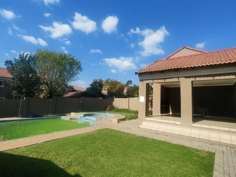 2 Bedroom Property for Sale in Halfway Gardens Gauteng