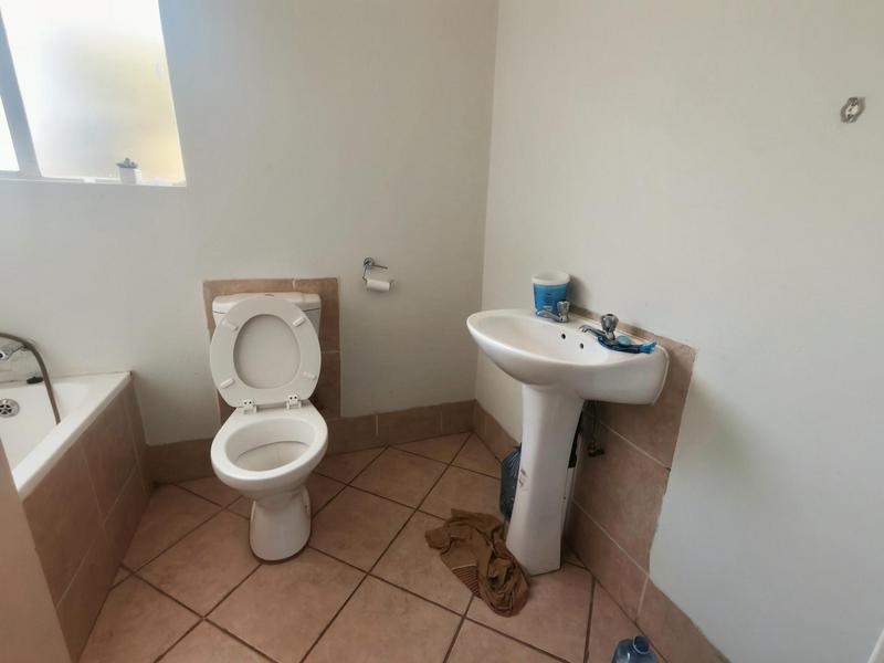 2 Bedroom Property for Sale in Halfway Gardens Gauteng