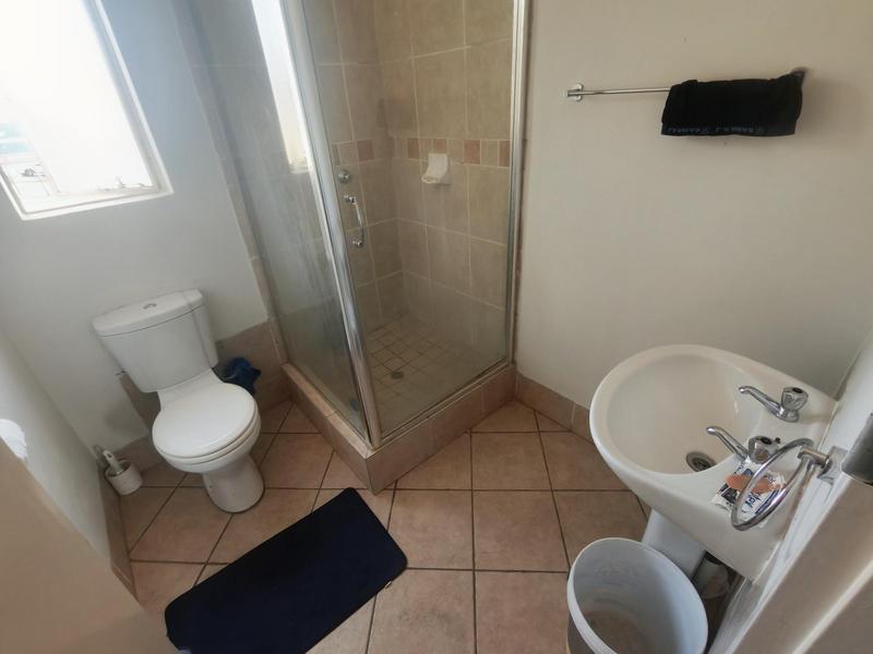 2 Bedroom Property for Sale in Halfway Gardens Gauteng