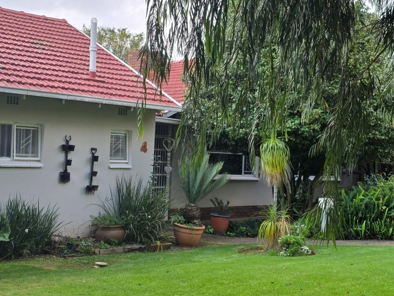 4 Bedroom Property for Sale in Monument Gauteng