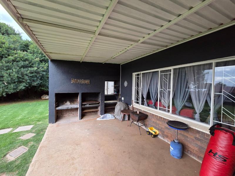 4 Bedroom Property for Sale in Monument Gauteng