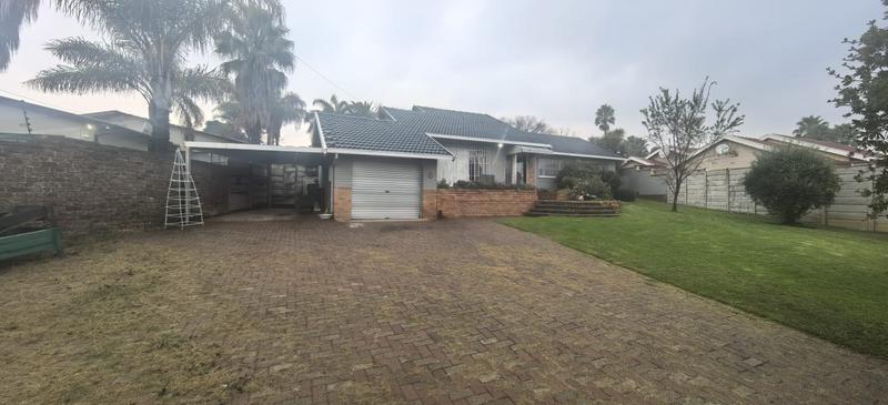 3 Bedroom Property for Sale in Witpoortjie Gauteng