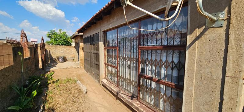 4 Bedroom Property for Sale in Soshanguve T Gauteng