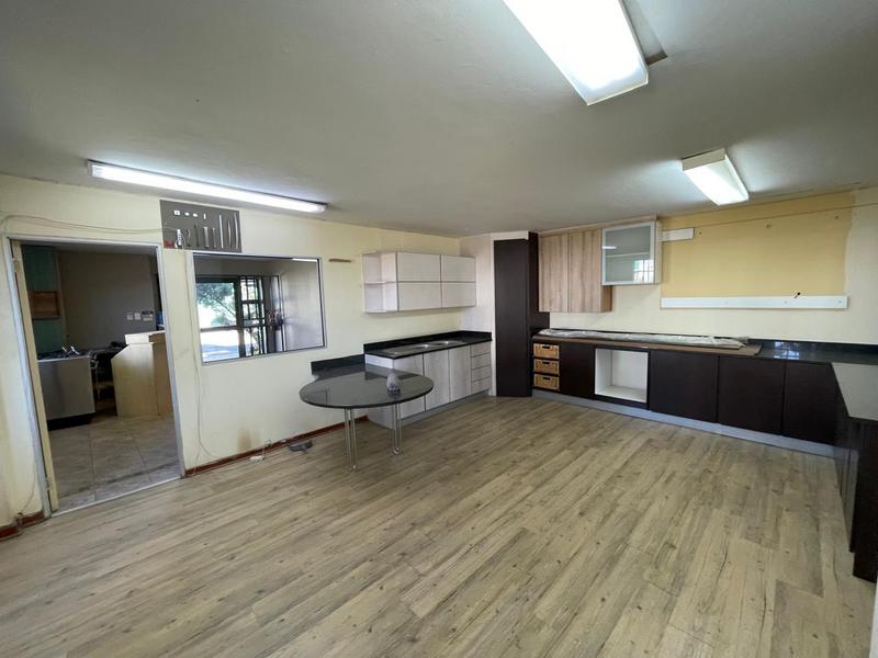 To Let Commercial Property for Rent in Rooihuiskraal Gauteng