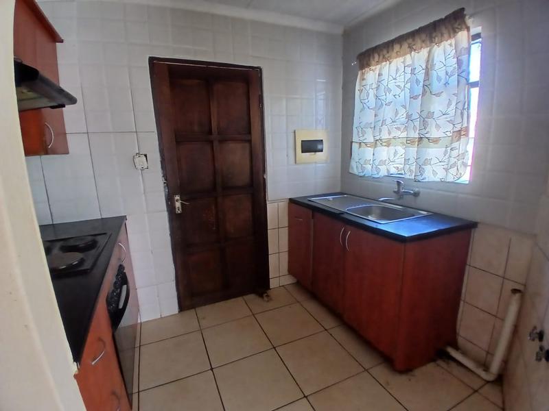 5 Bedroom Property for Sale in Olievenhoutbosch Gauteng