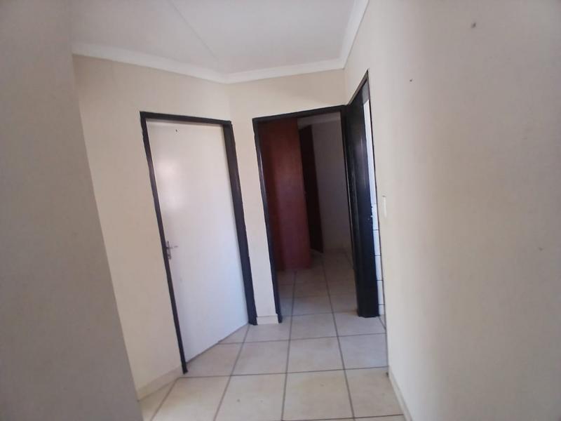5 Bedroom Property for Sale in Olievenhoutbosch Gauteng