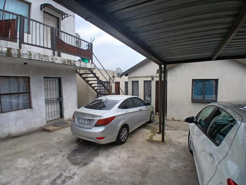 8 Bedroom Property for Sale in Olievenhoutbosch Gauteng