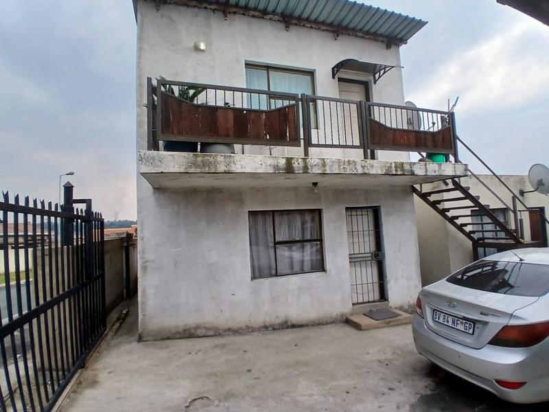 8 Bedroom Property for Sale in Olievenhoutbosch Gauteng
