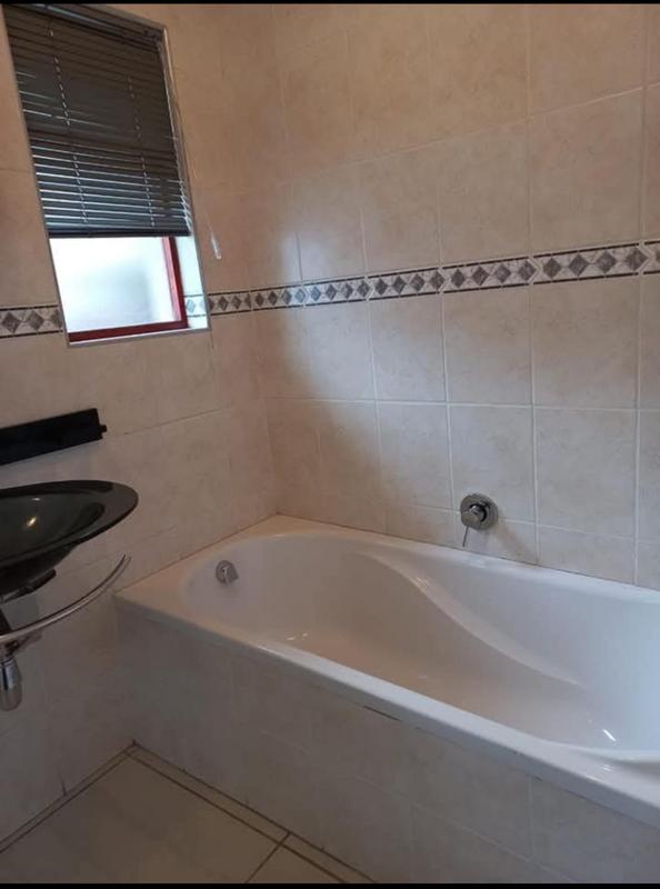 To Let 1 Bedroom Property for Rent in Norscot Gauteng