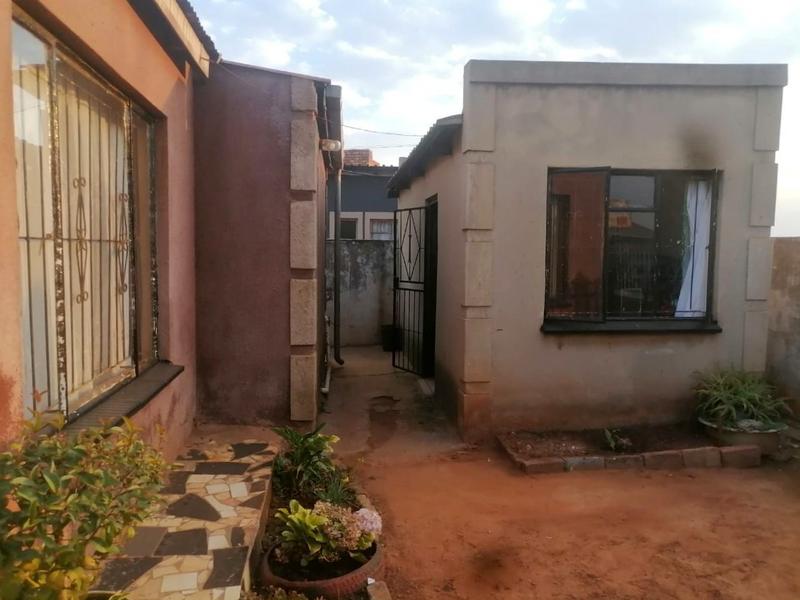 3 Bedroom Property for Sale in Roodekop Gauteng