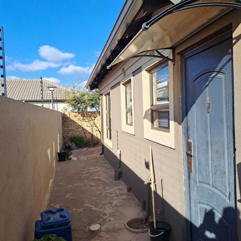 3 Bedroom Property for Sale in Westonaria Gauteng