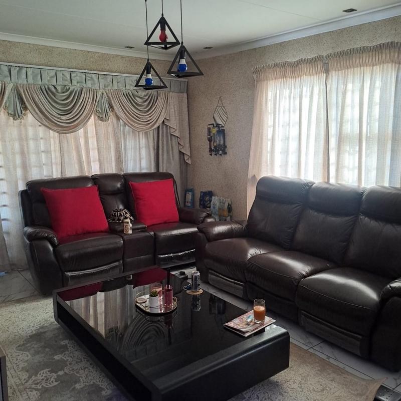 3 Bedroom Property for Sale in Westonaria Gauteng