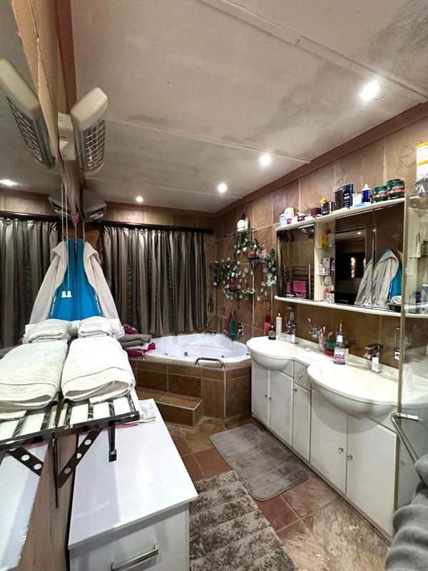 3 Bedroom Property for Sale in Witpoortjie Gauteng