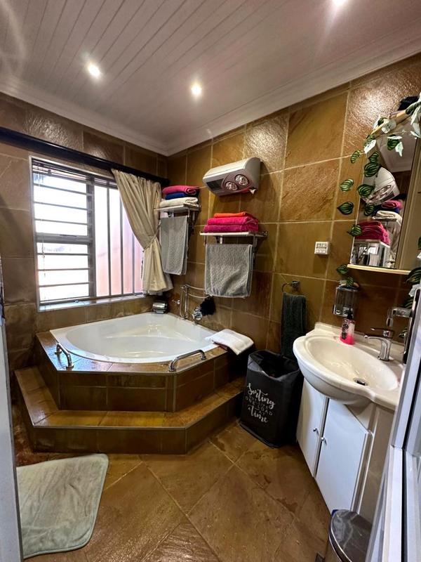 3 Bedroom Property for Sale in Witpoortjie Gauteng