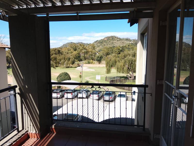 To Let 2 Bedroom Property for Rent in Mondeor Gauteng