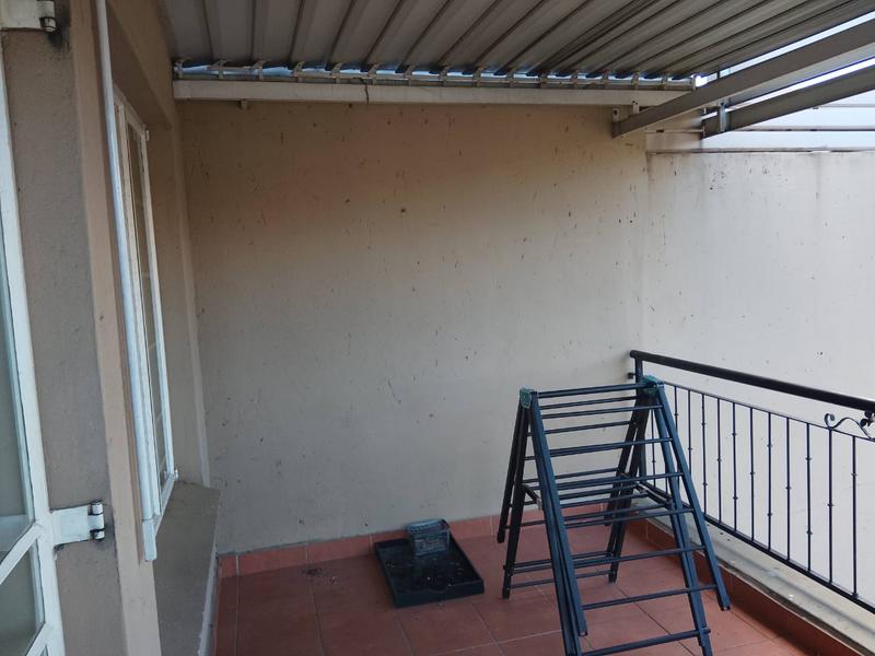 To Let 2 Bedroom Property for Rent in Mondeor Gauteng