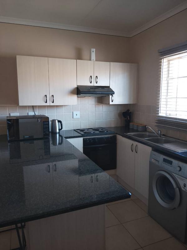 To Let 2 Bedroom Property for Rent in Mondeor Gauteng