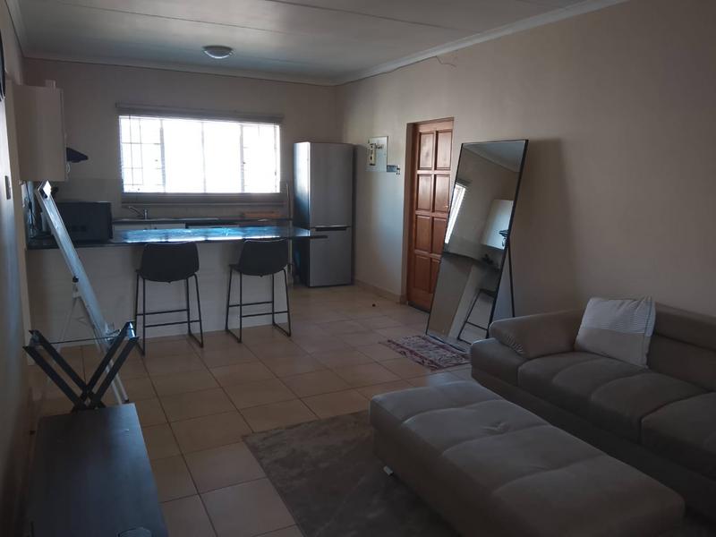 To Let 2 Bedroom Property for Rent in Mondeor Gauteng