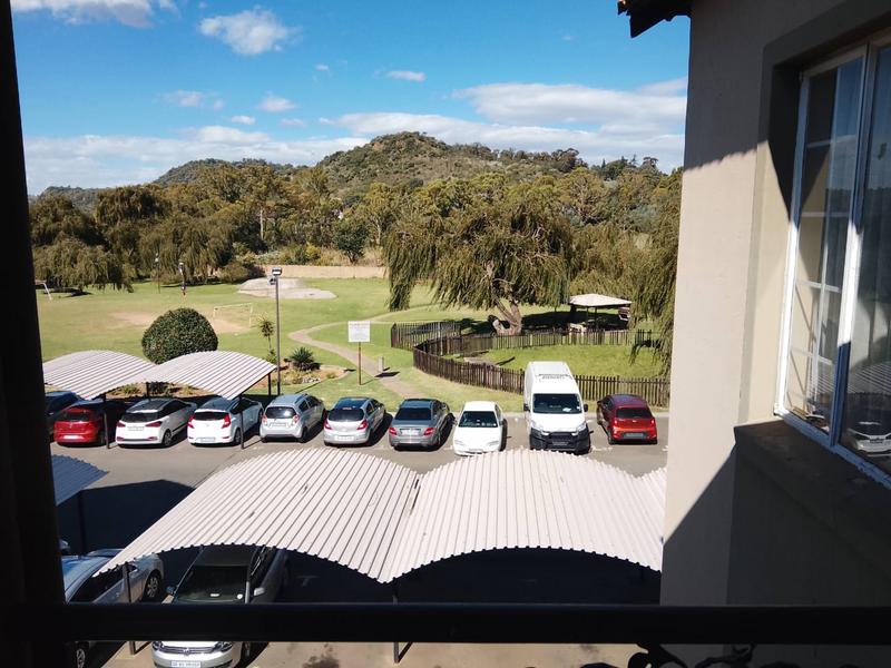 To Let 2 Bedroom Property for Rent in Mondeor Gauteng