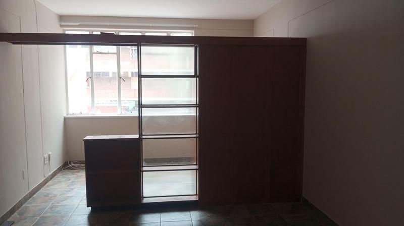 To Let 1 Bedroom Property for Rent in Sunnyside Gauteng