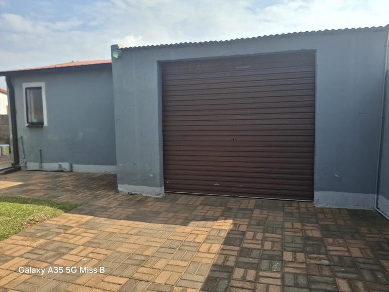 3 Bedroom Property for Sale in Protea Glen Gauteng