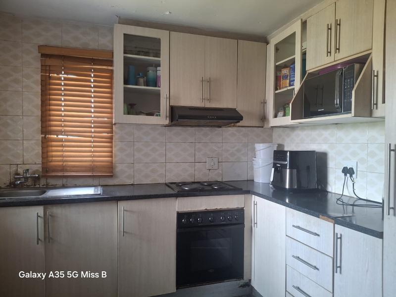 3 Bedroom Property for Sale in Protea Glen Gauteng