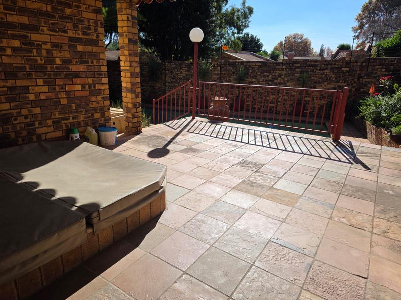 3 Bedroom Property for Sale in Paulshof Gauteng