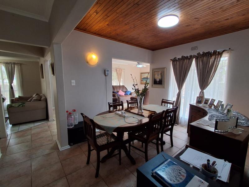 2 Bedroom Property for Sale in Brackendowns Gauteng