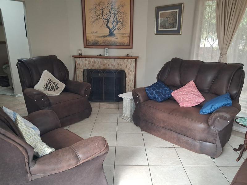 2 Bedroom Property for Sale in Brackendowns Gauteng
