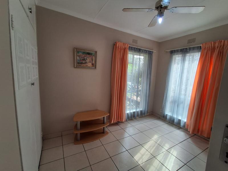 2 Bedroom Property for Sale in Brackendowns Gauteng