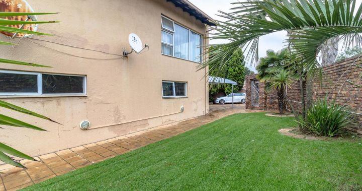 4 Bedroom Property for Sale in Brackendowns Gauteng