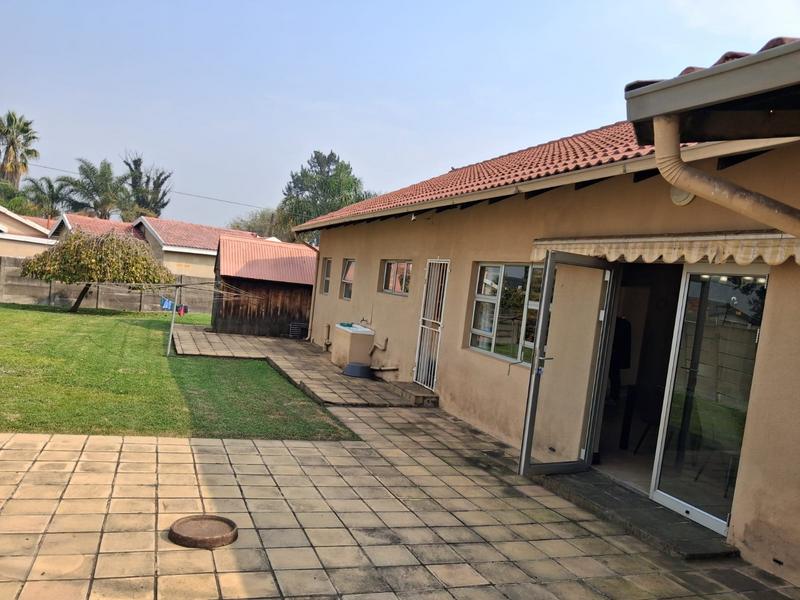 4 Bedroom Property for Sale in Brackendowns Gauteng