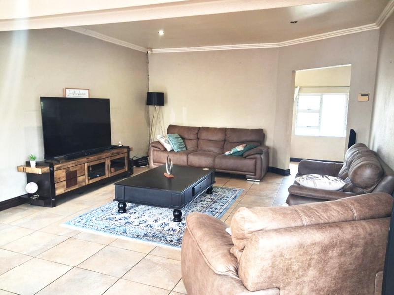4 Bedroom Property for Sale in Brackendowns Gauteng